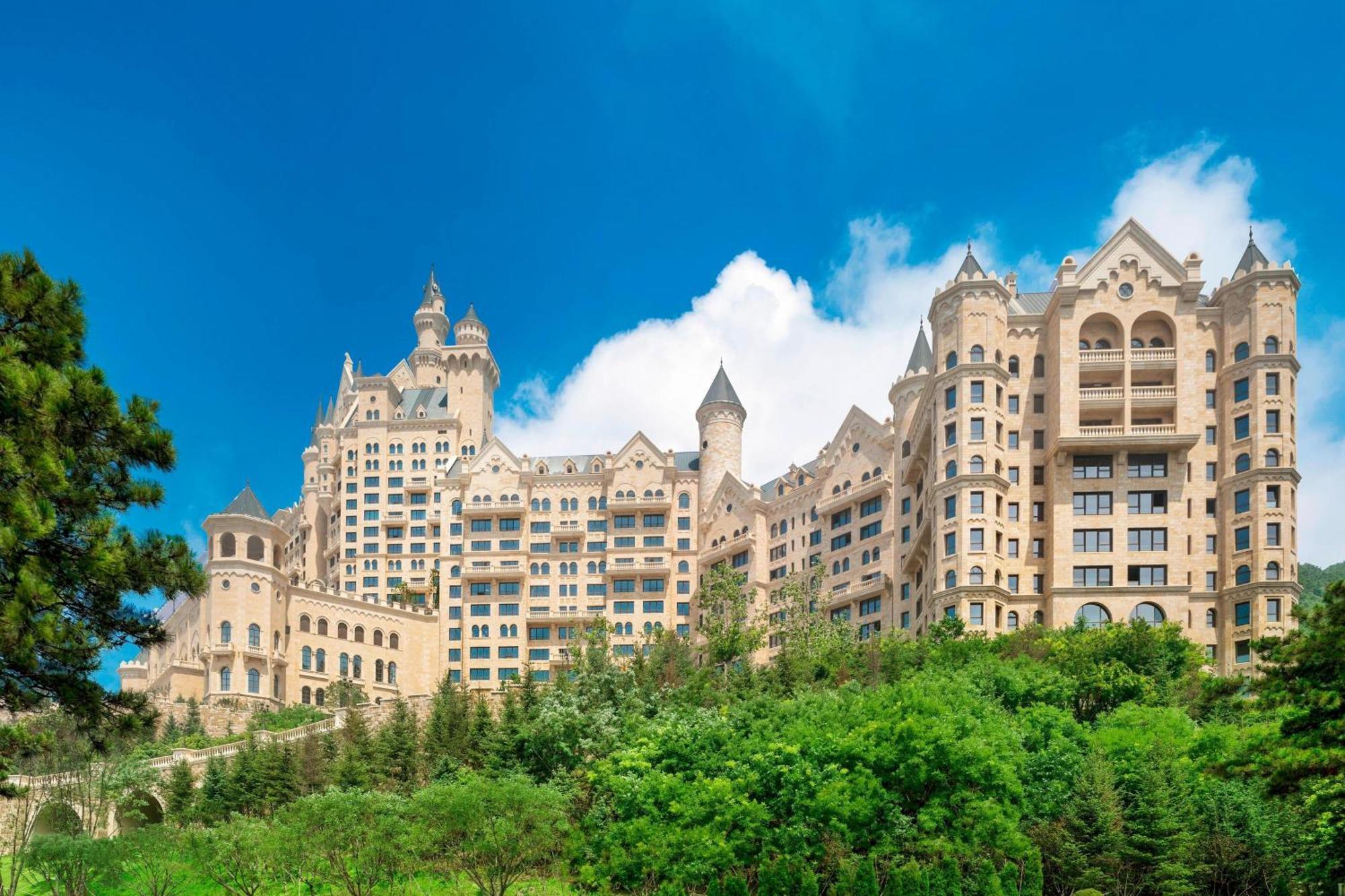 เดอะ คาสเซิล โฮเต็ล อะ ลักชัวรี คอลเลคชั่น โฮเต็ล ต้าเหลียน Hotel ภายนอก รูปภาพ