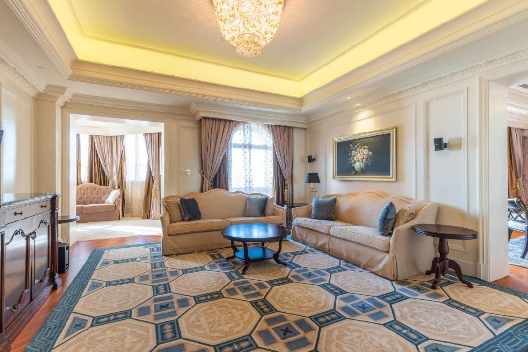 เดอะ คาสเซิล โฮเต็ล อะ ลักชัวรี คอลเลคชั่น โฮเต็ล ต้าเหลียน Hotel ภายนอก รูปภาพ